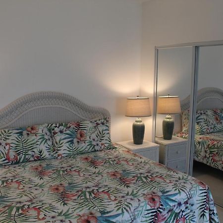 The Horny Toad Guest House Симпсън Бей Екстериор снимка